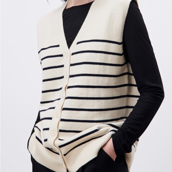 Zara oversized sweater vest with stripes - Picture 1 of 4